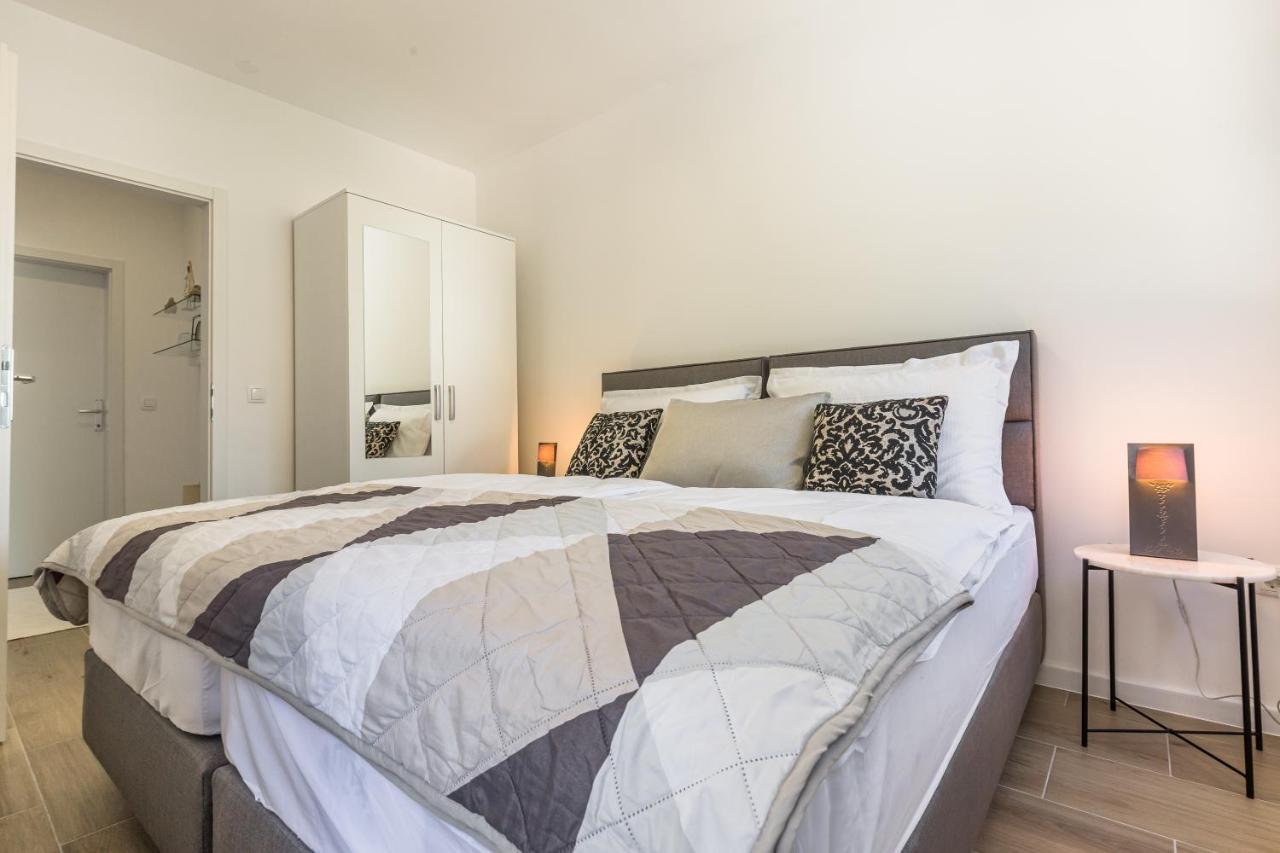 Luxury 2 Bedroom Apartment With Sea View Baška Voda Extérieur photo