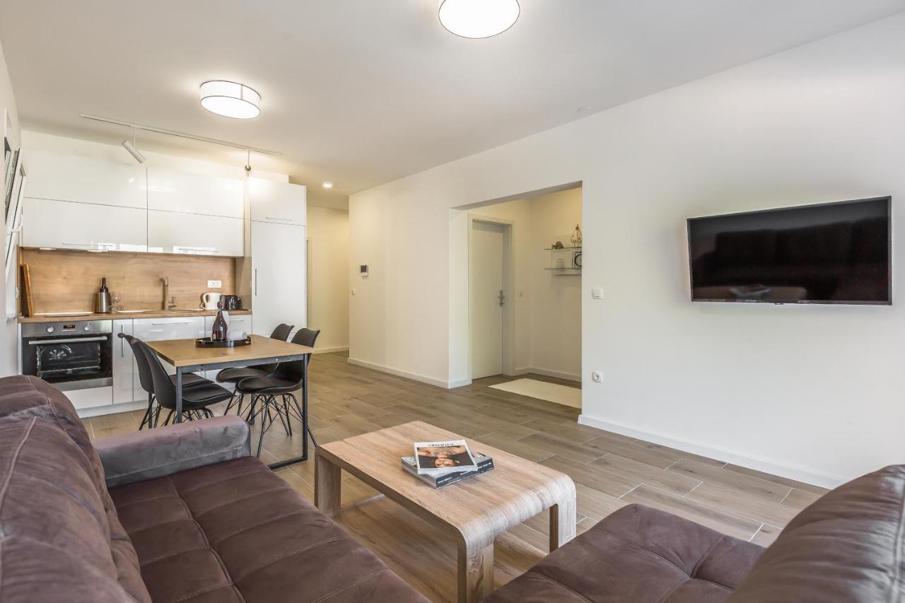 Luxury 2 Bedroom Apartment With Sea View Baška Voda Extérieur photo