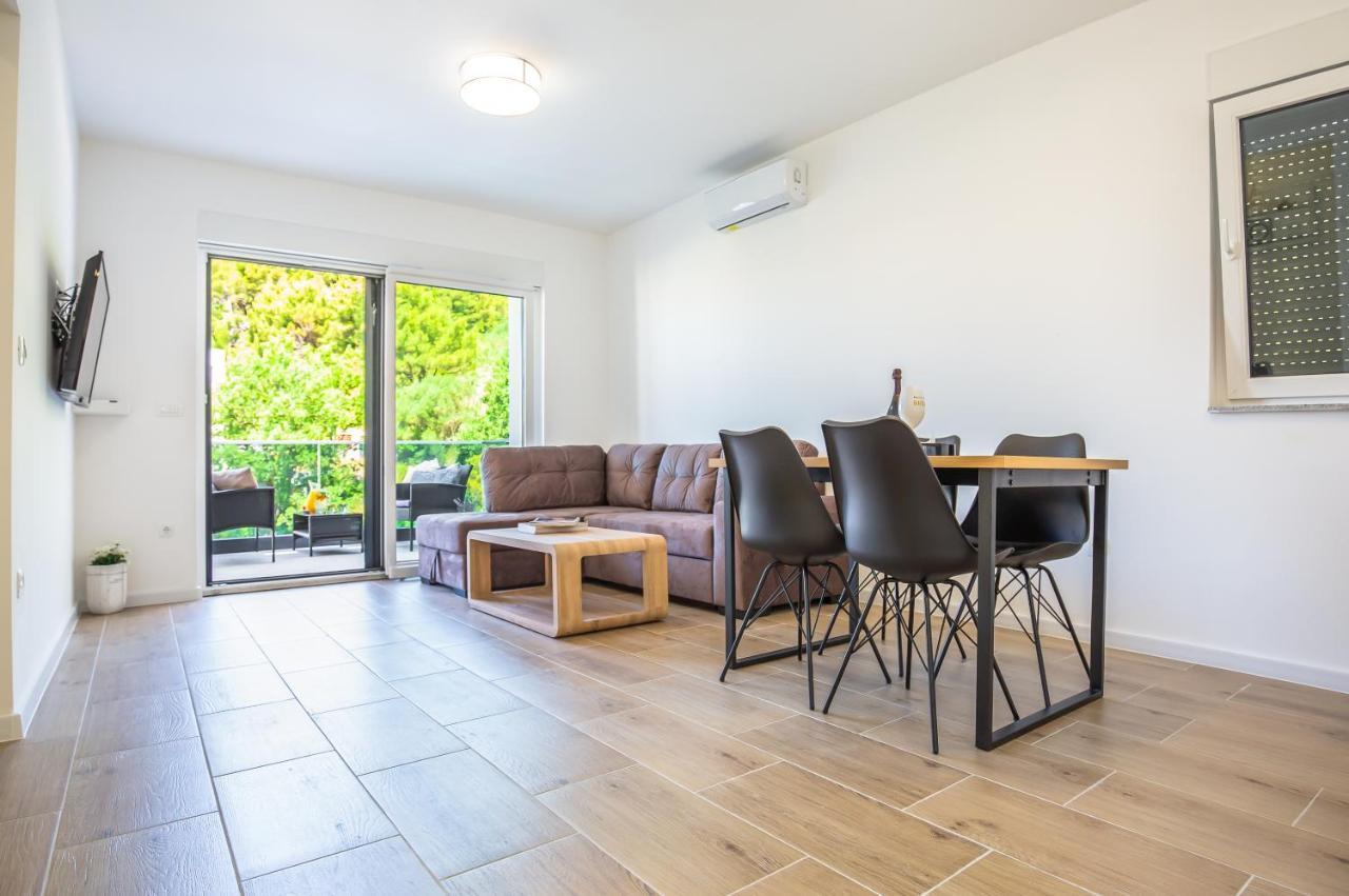 Luxury 2 Bedroom Apartment With Sea View Baška Voda Extérieur photo