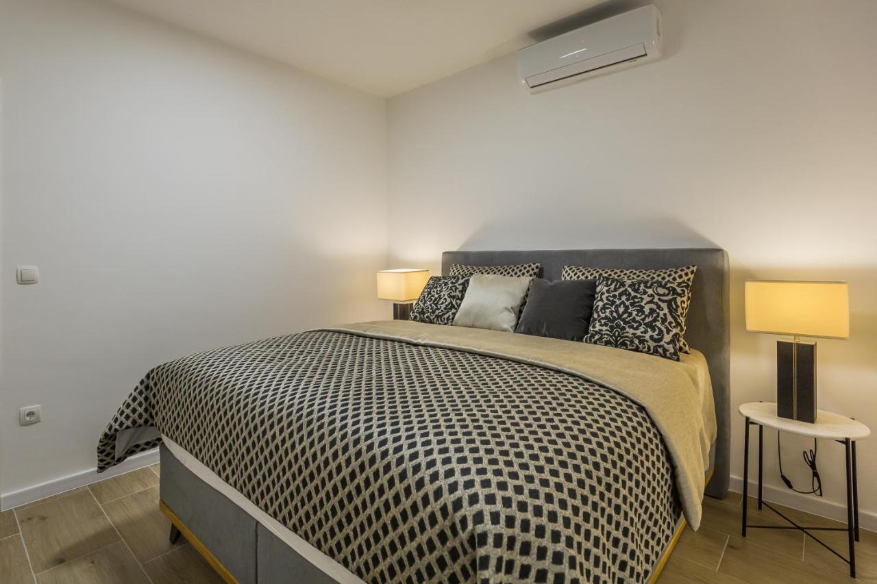 Luxury 2 Bedroom Apartment With Sea View Baška Voda Extérieur photo