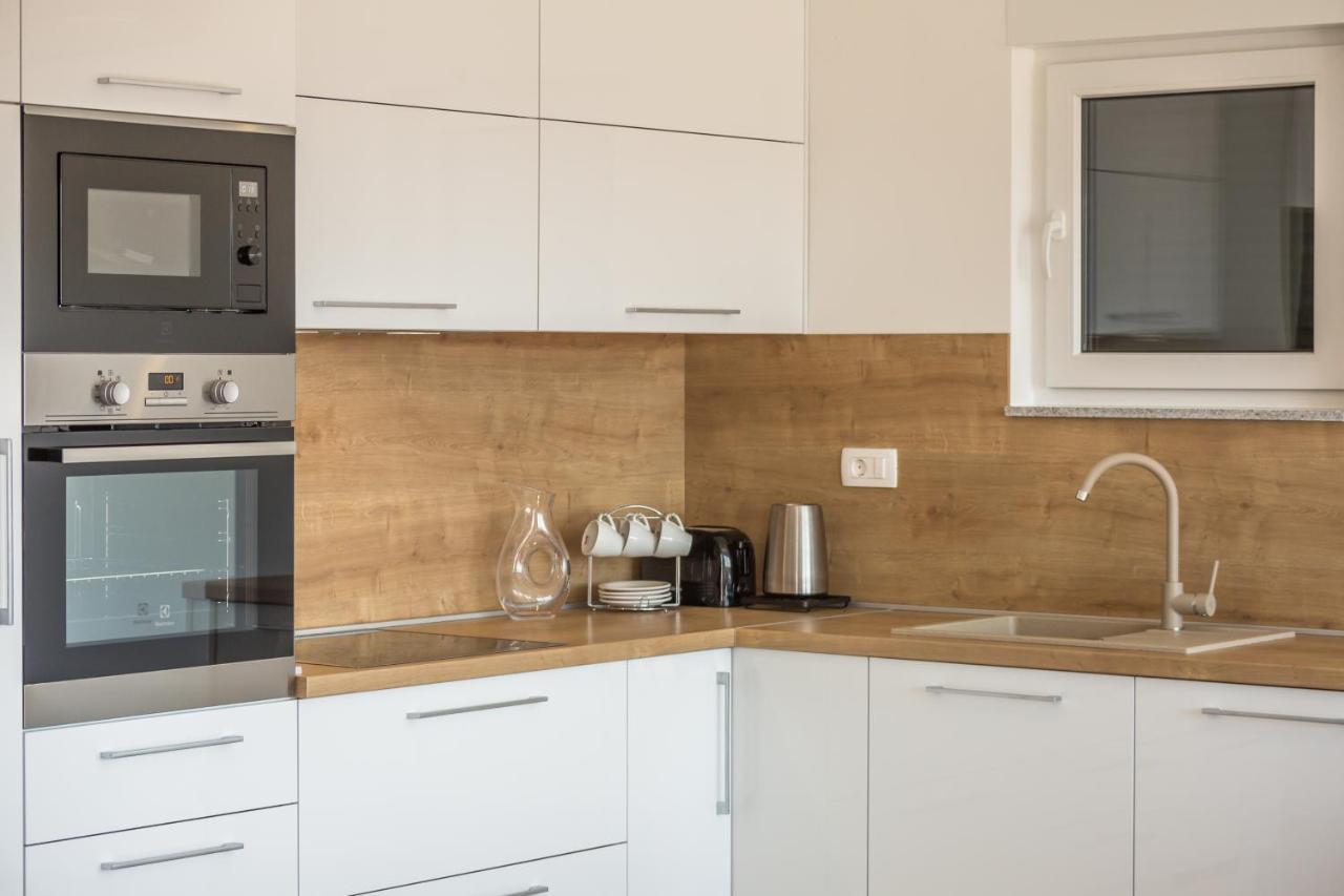 Luxury 2 Bedroom Apartment With Sea View Baška Voda Extérieur photo
