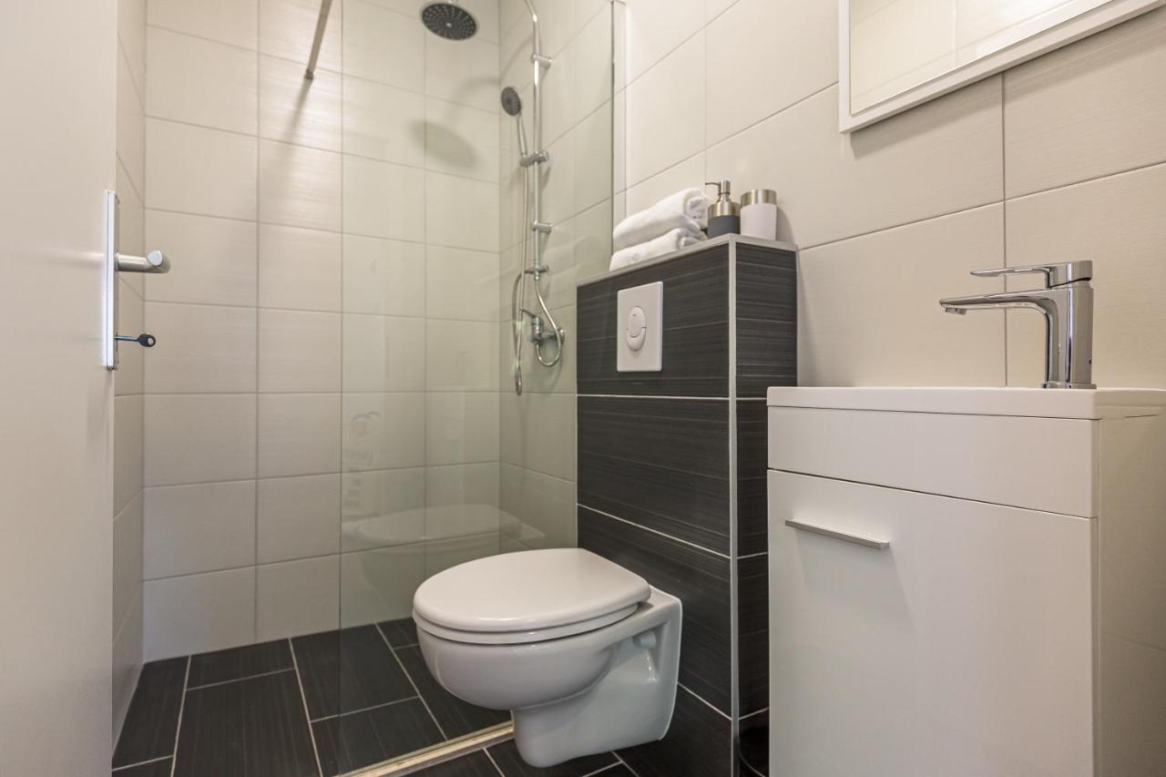 Luxury 2 Bedroom Apartment With Sea View Baška Voda Extérieur photo