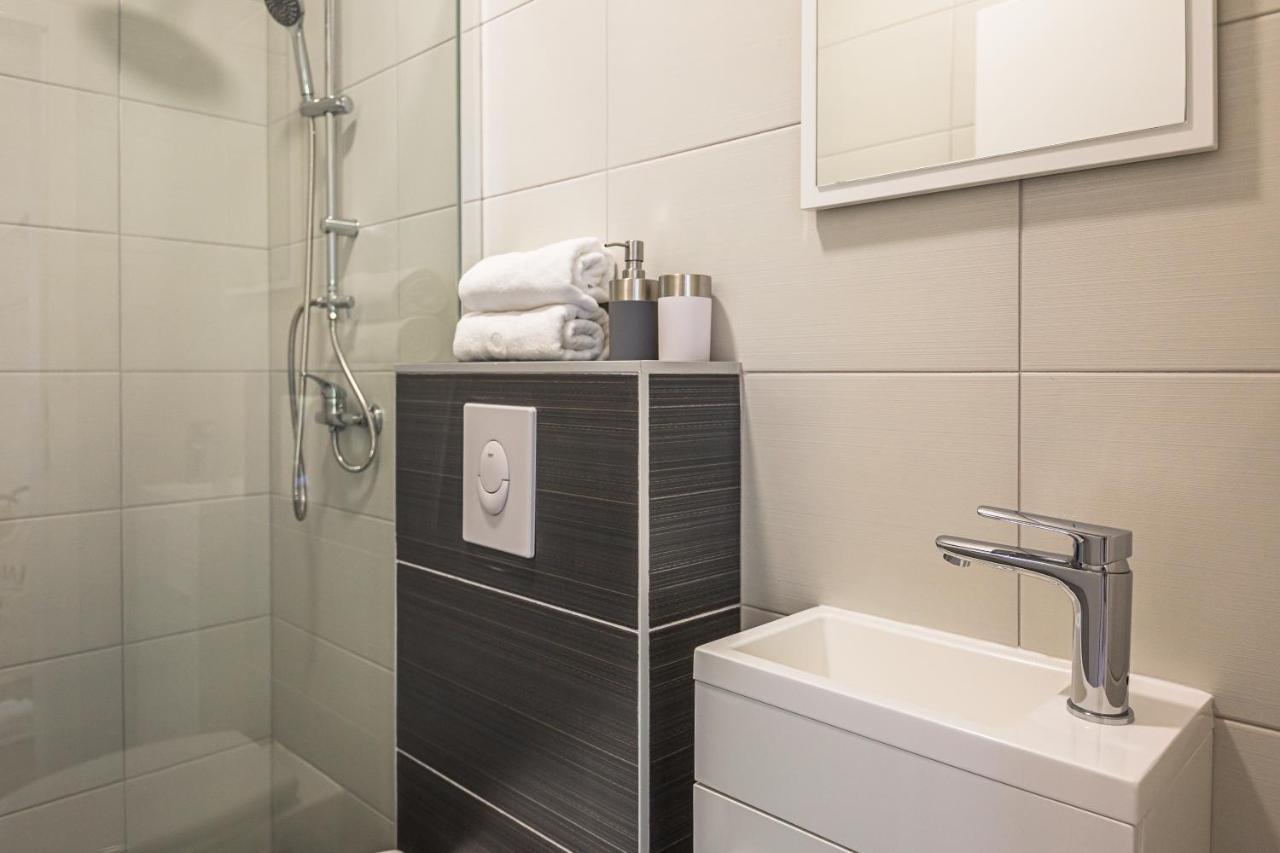Luxury 2 Bedroom Apartment With Sea View Baška Voda Extérieur photo