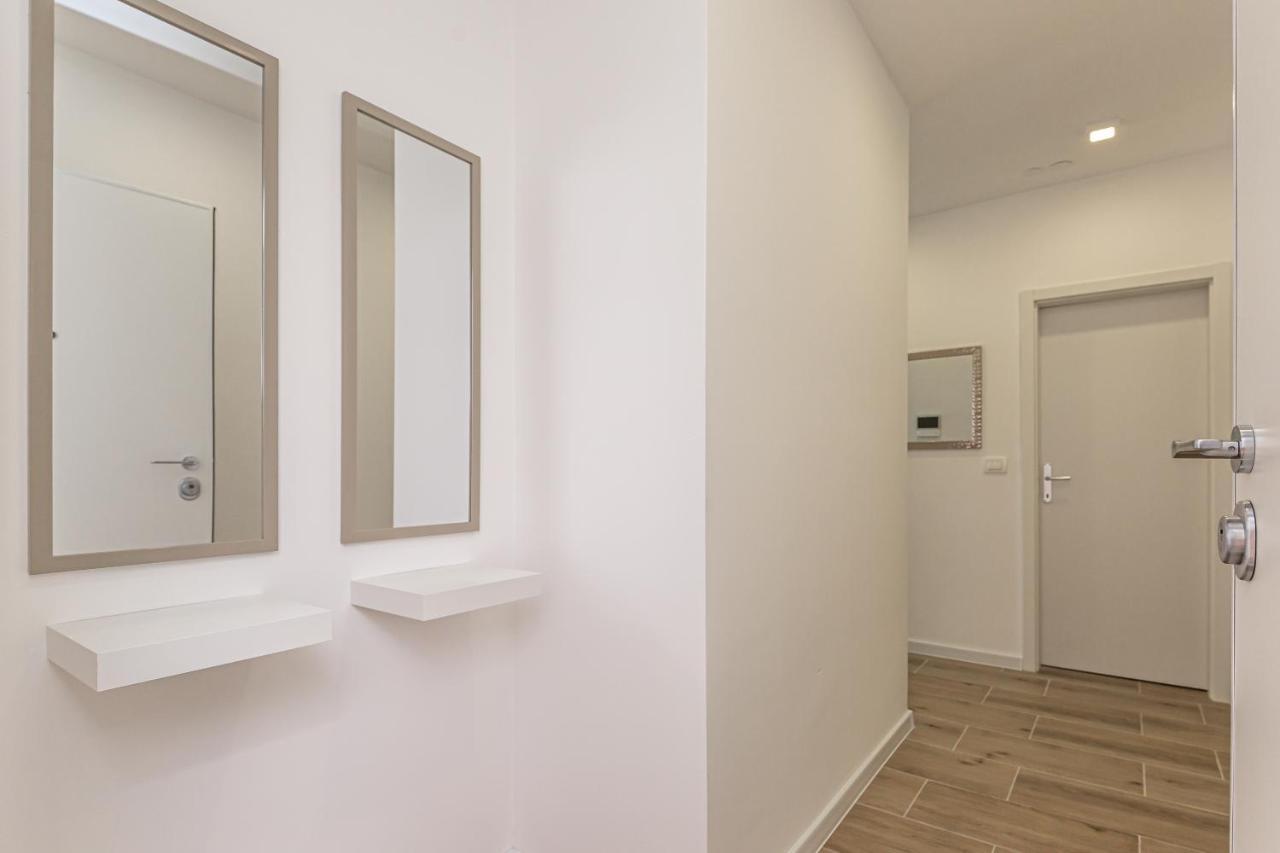 Luxury 2 Bedroom Apartment With Sea View Baška Voda Extérieur photo