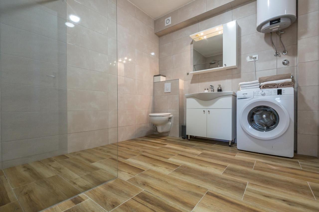 Luxury 2 Bedroom Apartment With Sea View Baška Voda Extérieur photo